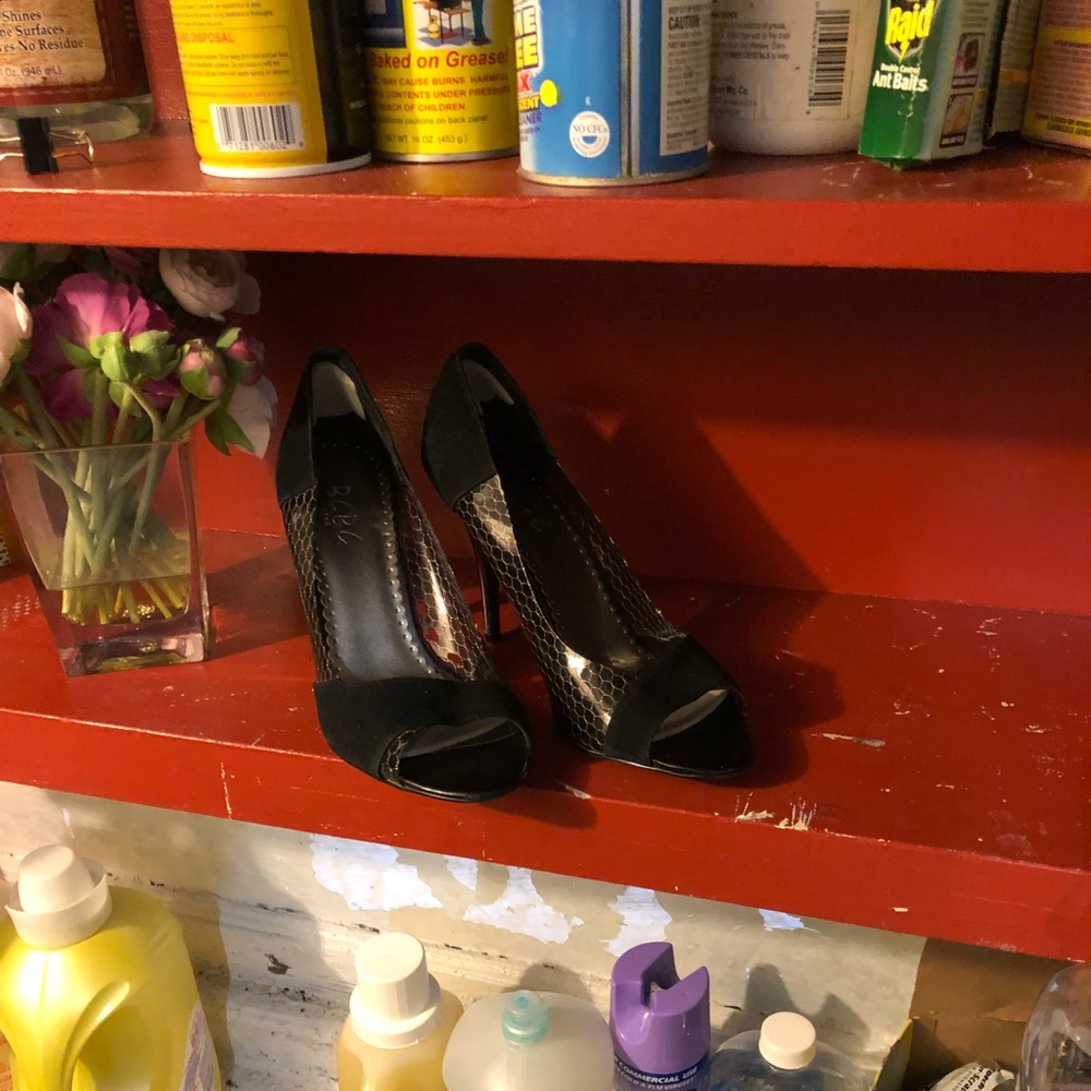 BCBG heel shoes